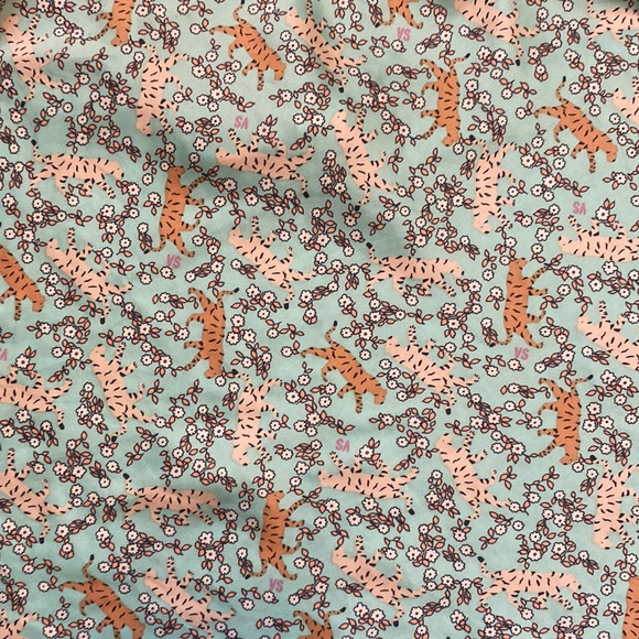 Victoria's Secret Cami Top - Picture 3 of 5